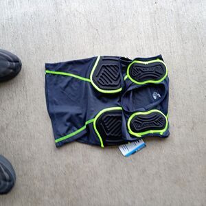 Champro Padded Football Girdle Shorts w/ Hip & Thigh Pads, Men’s L, Black/Green